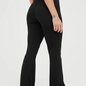 Offline by Aerie real me high waisted crossover flair leggings NWOT